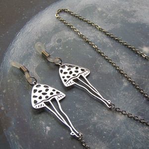 Fully Stainless Steel Dainty Mushroom Woman Legs Glasses Chain Leash Holder